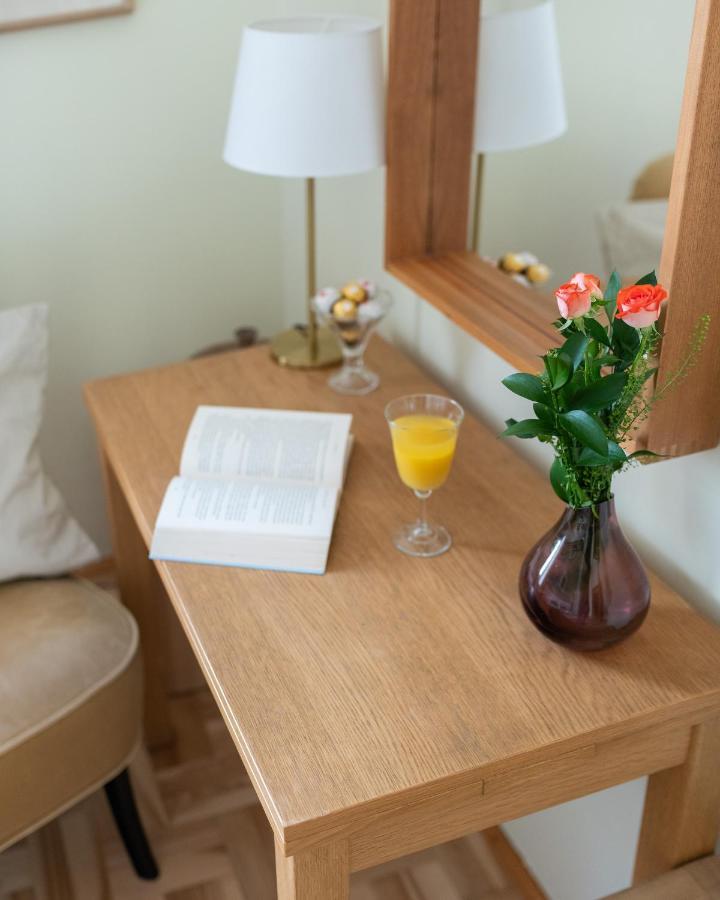 Two Bedroom Apartment For 6 People Warszawa Eksteriør billede